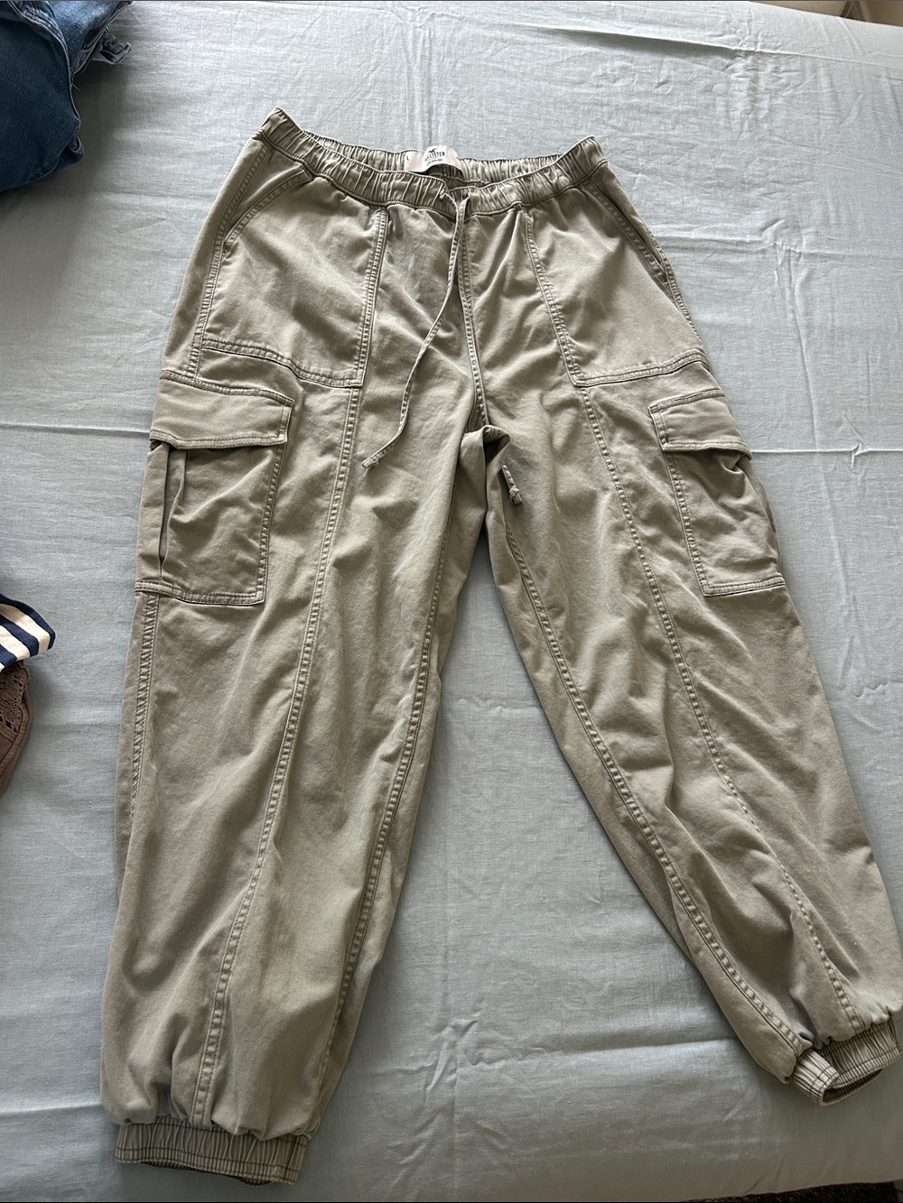Women’s Cargo Jogger Pants in Sage Green